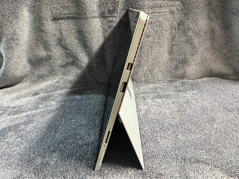 Microsoft Surface Pro 4th Generation Tablet Touchscreen PC - photo 4