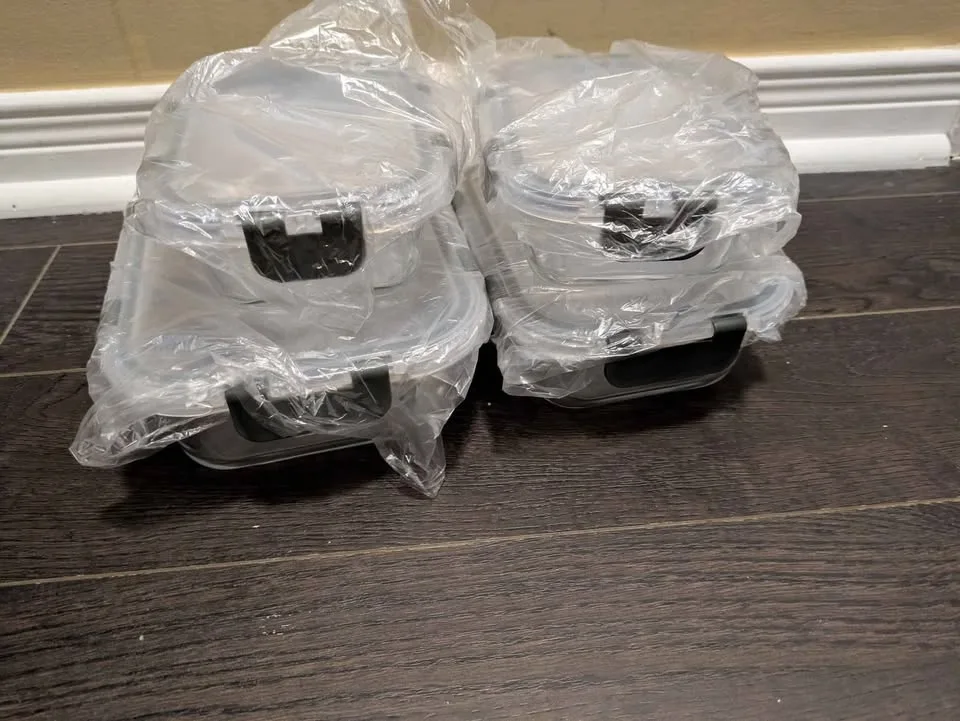 Brand new 4 PC airtight glass food storage containers image indicator(2)