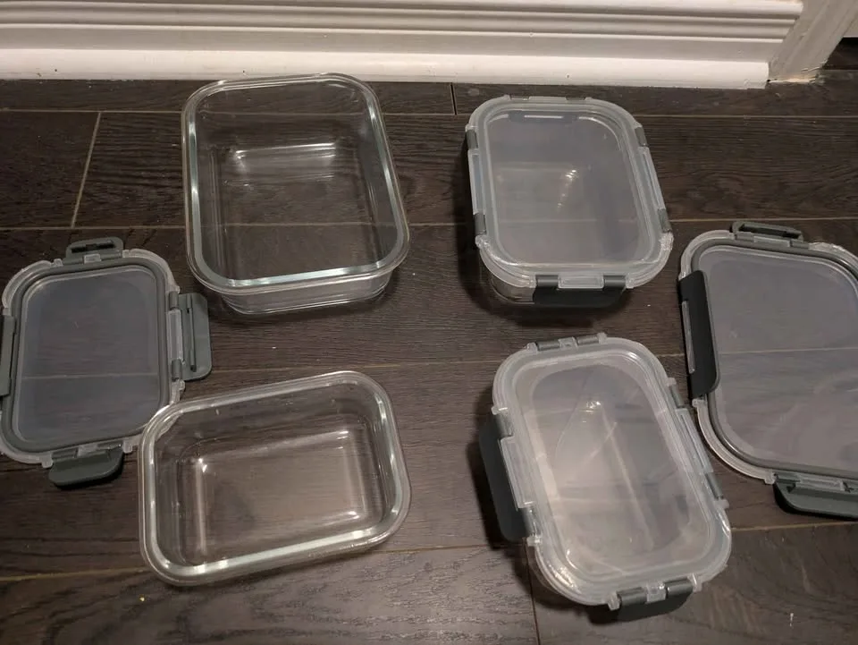 Brand new 4 PC airtight glass food storage containers image indicator(3)