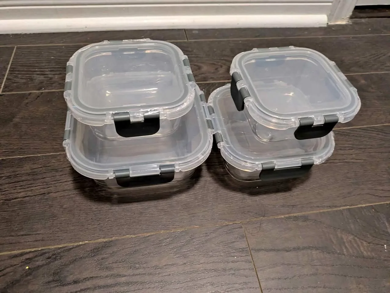 Brand new 4pc airtight glass food storage containers thumbnail