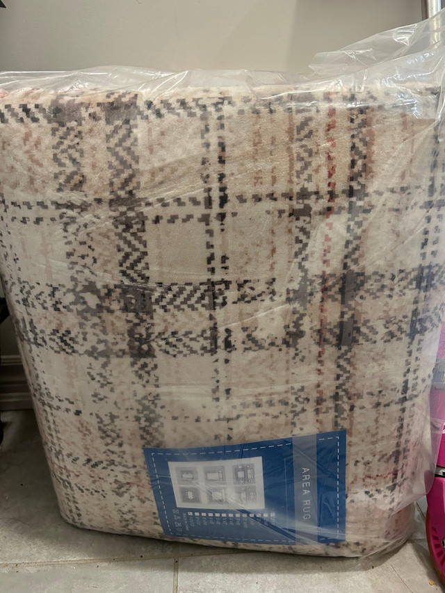 New Area Rug 10 x 13 - Machine washable - photo 4