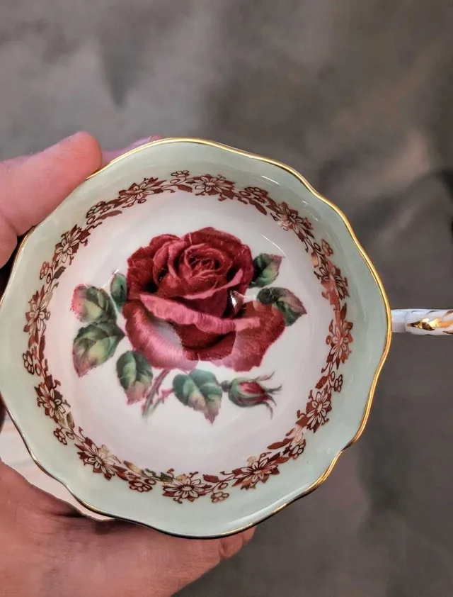 Vintage Paragon Teacup Saucer Rare Floating Cabbage Rose 1960s image indicator(5)