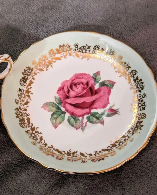 Vintage Paragon Teacup Saucer Rare Floating Cabbage Rose 1960s image indicator(6)