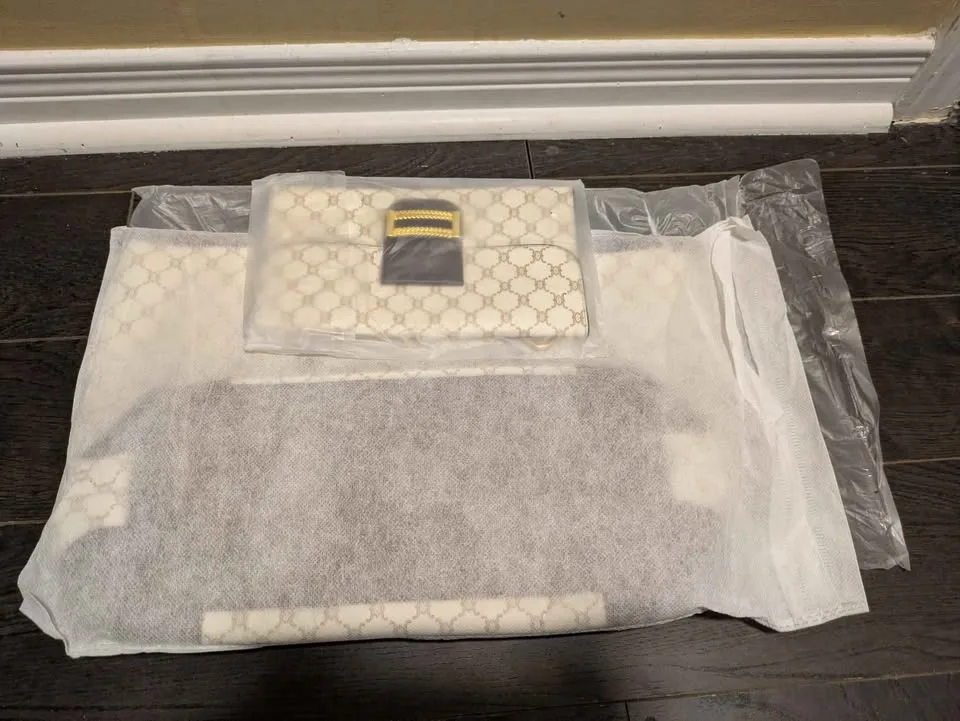 Brand new 3pc Large capacity women tote bag set for travel image indicator(10)