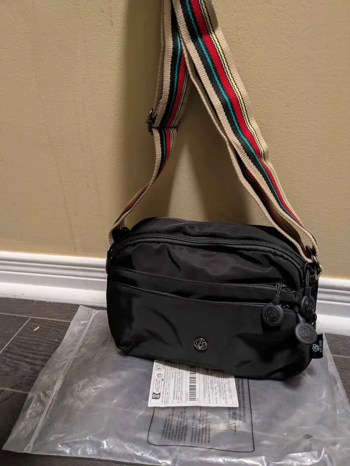 Brand new light weight nylon black cross body bag image indicator(9)