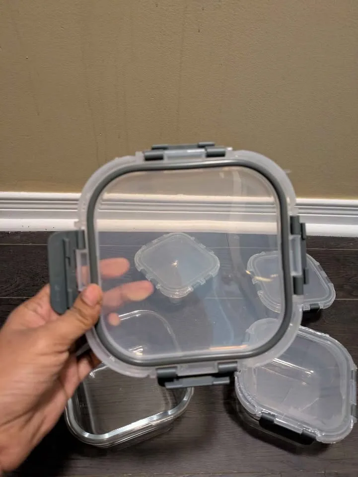 Brand new 4pc airtight glass food storage containers image indicator(3)