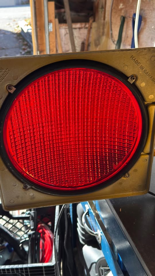 Red Traffic Light - photo 2