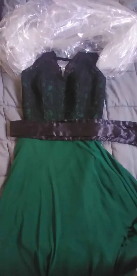 Prom/Grad/Event Dress image indicator(4)