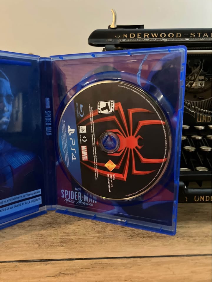 Spider-man Miles Morales Launch Edition PlayStation 4 - photo 2