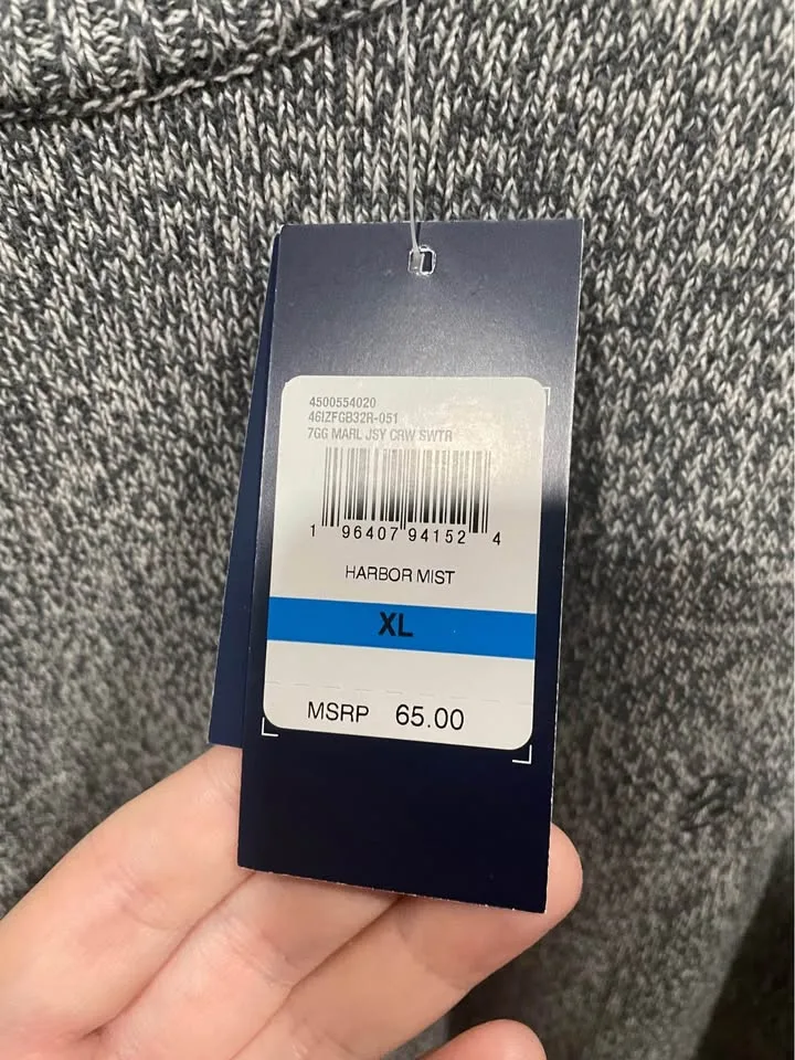 Izod Sweater - Brand New With Tags - Men’s XL image indicator(2)