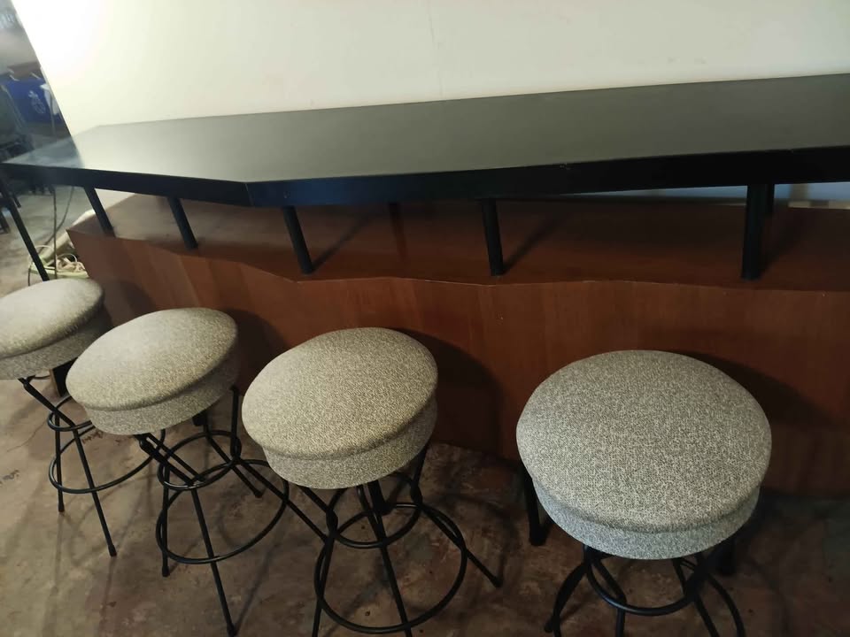 Mid-Century Bar and Original Stools from the 1960's - photo 5