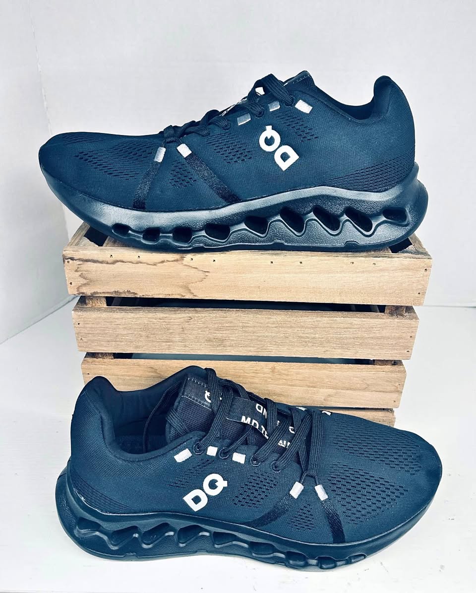 NEW Unisex 9.5 Men 11 Women Running Shoes Black Sneakers - photo 2