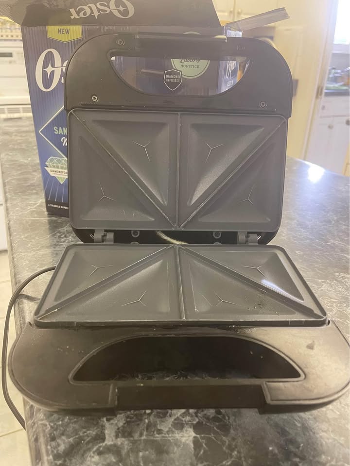 FREE Sandwich Maker - photo 2