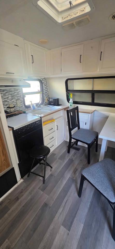 27 ft camper trailer prowler - photo 2