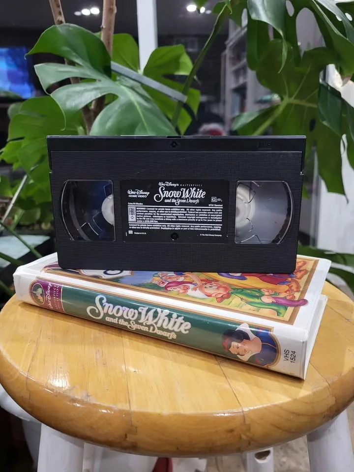 VHS tape - Snow White image indicator(3)