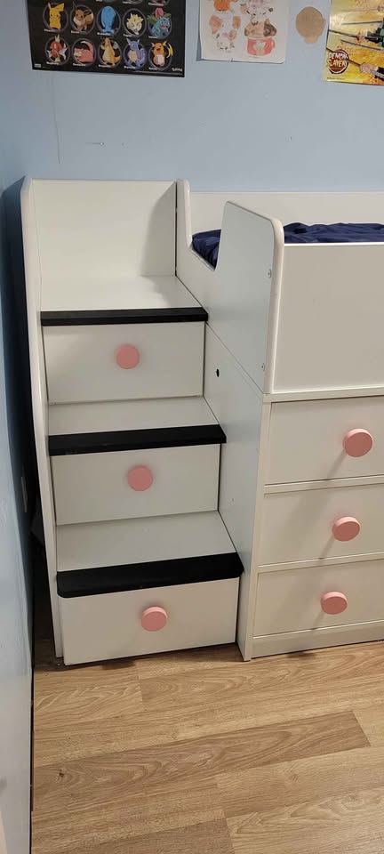 White Bunk bed
