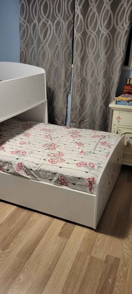White Bunk bed - photo 4