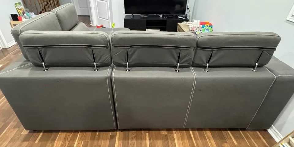 3-Piece Sleeper Sectional with Storage Ottoman image indicator(8)