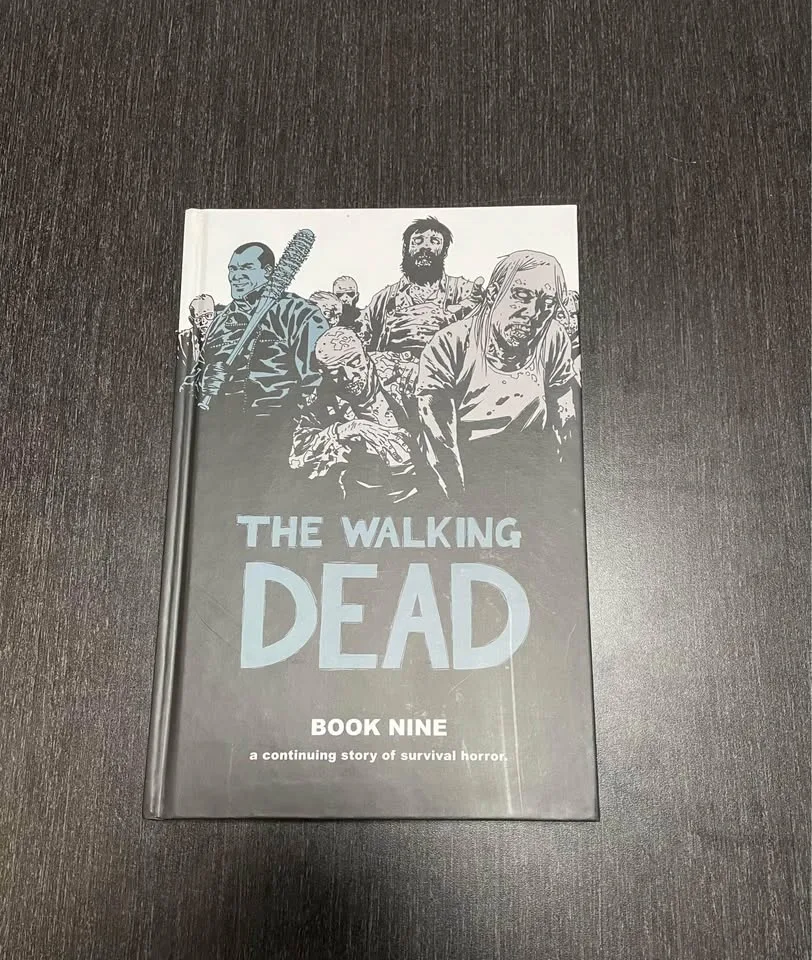 Complete The Walking Dead comics series image indicator(4)