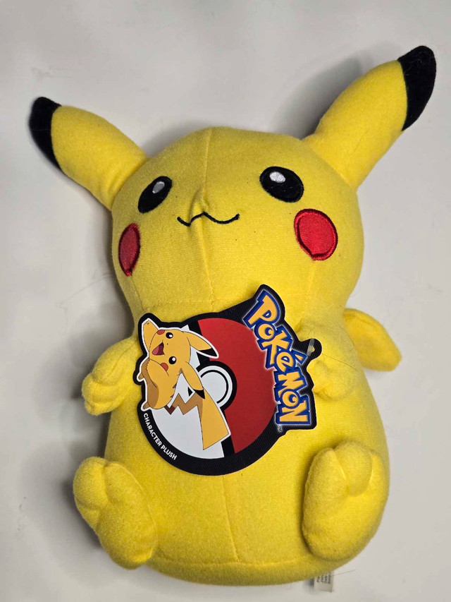 NWT Pokémon Pikachu Plush 10"