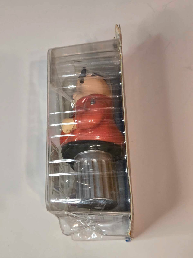Mezco Toys Family Guy Bionic Peter Action Figure 2007 - photo 3