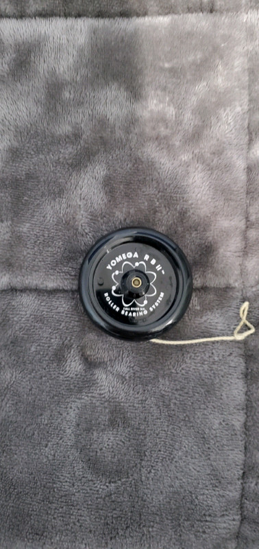 1998 YOMEGA RBII RB2 ROLLER BEARING YO-YO BLACK