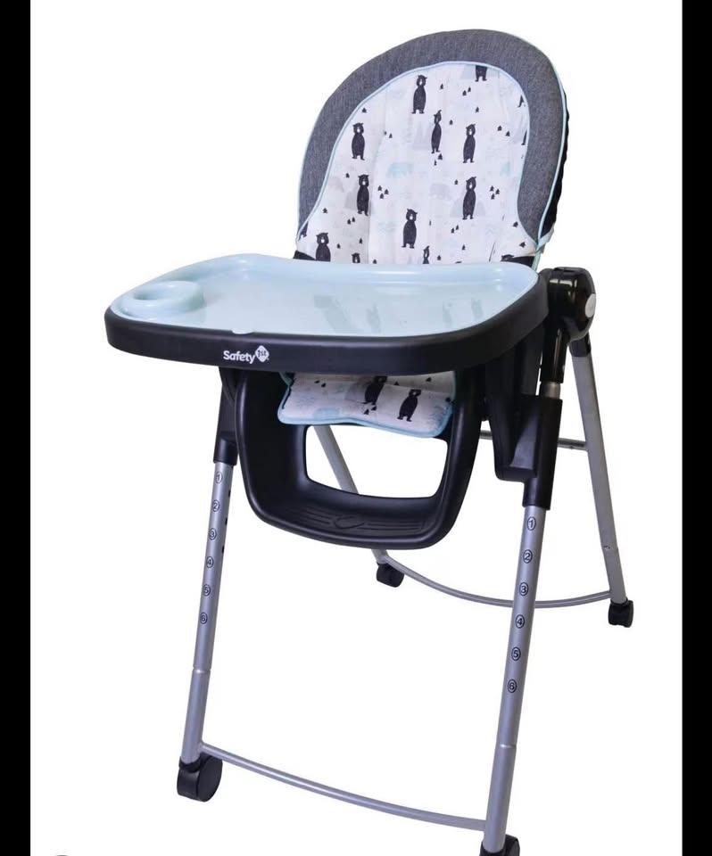 Safety first adaptable high chair