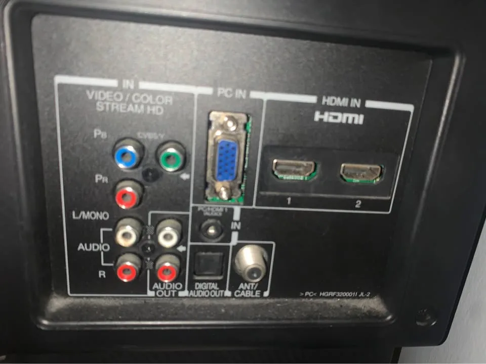 Toshiba 32” TV image indicator(3)