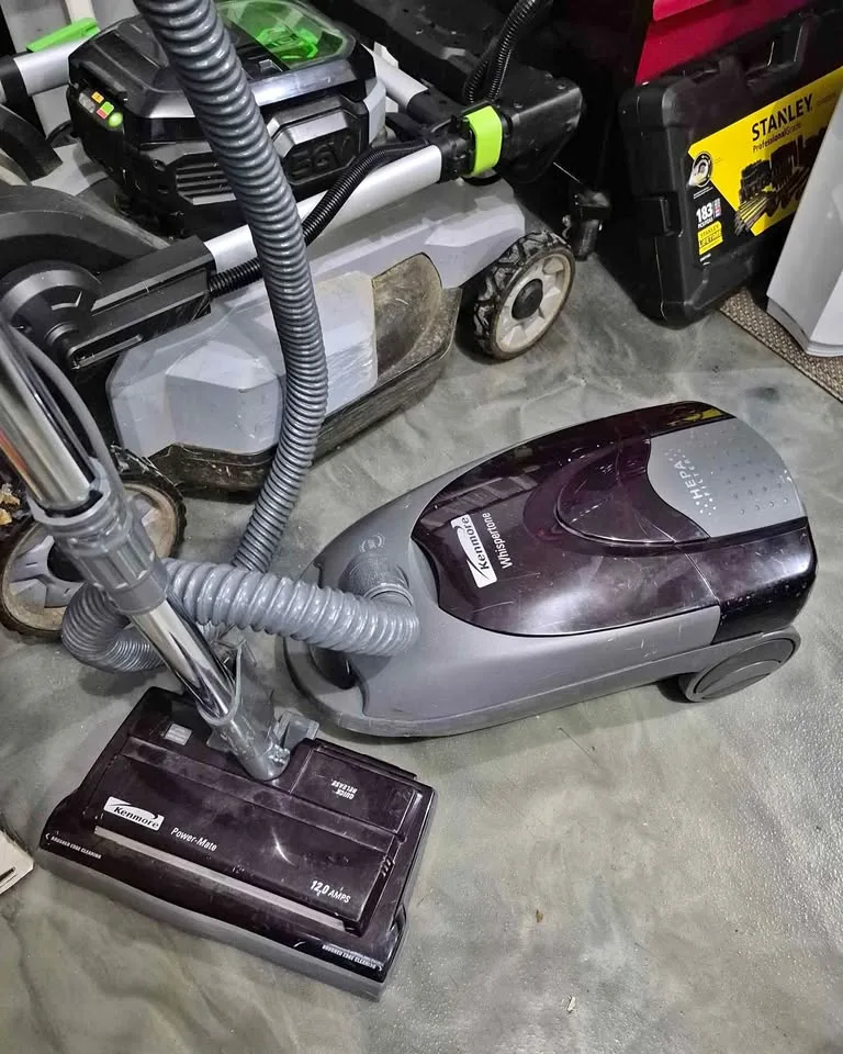 Kenmore Whispertone Vacuum Cleaner thumbnail