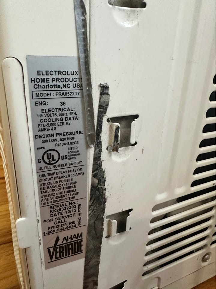 Frigidaire Air Conditioner - 5000 BTU - Need Gone! - photo 3
