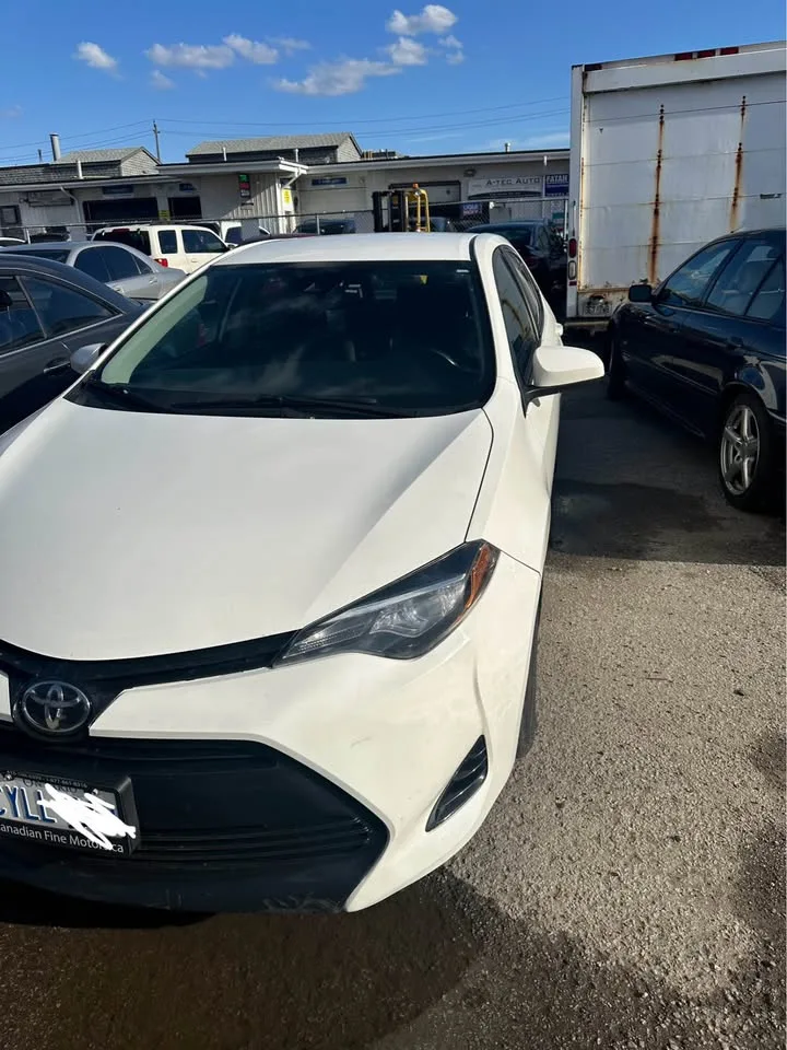 2017 Toyota Corolla image indicator(2)