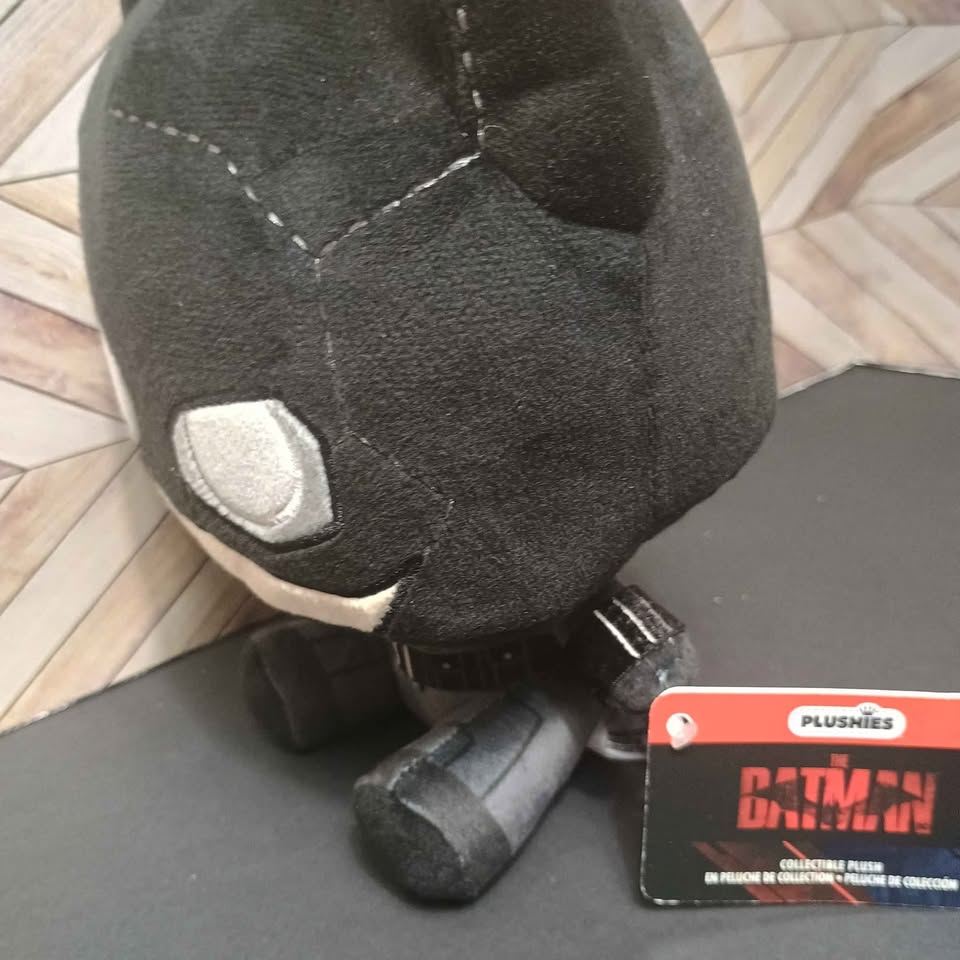Funko Batman Plushie - photo 4