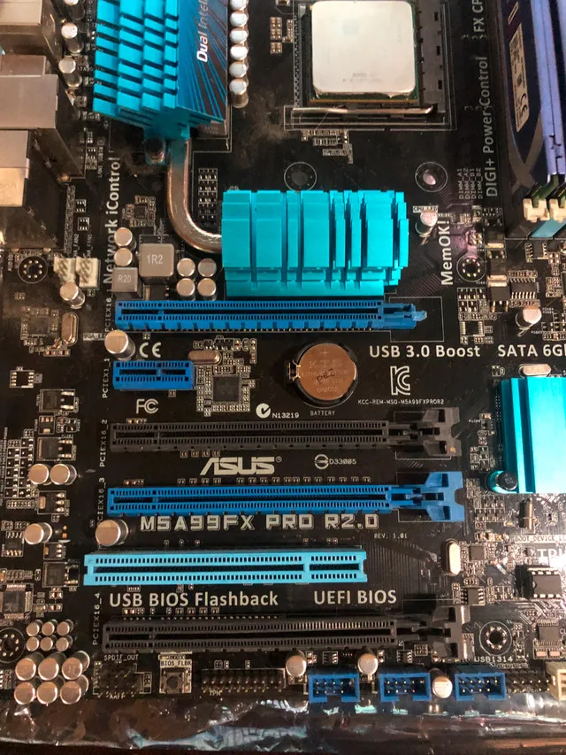 ASUS M5A99FX PRO R2.0 Motherboard + AMD FX-8350 CPU Combo image indicator(4)