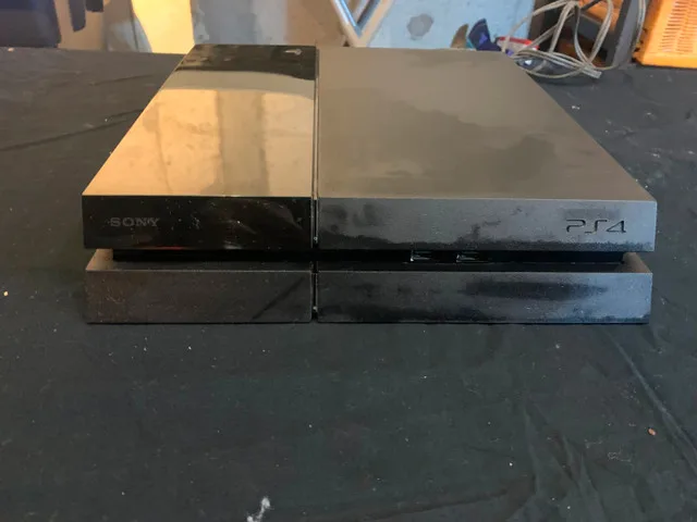 Sony PlayStation 4 (500gb) thumbnail