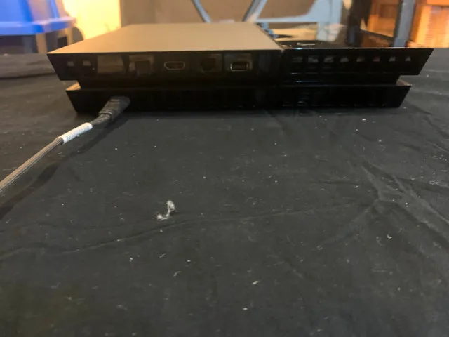 Sony PlayStation 4 (500gb) image indicator(2)