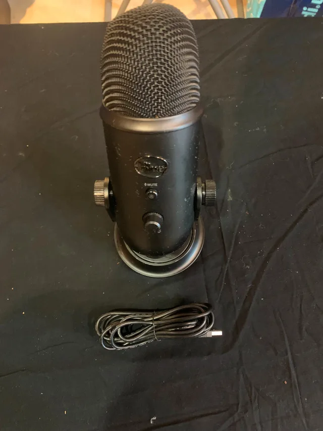 Blue Yeti (Original / Classic Edition) Microphone image indicator(2)