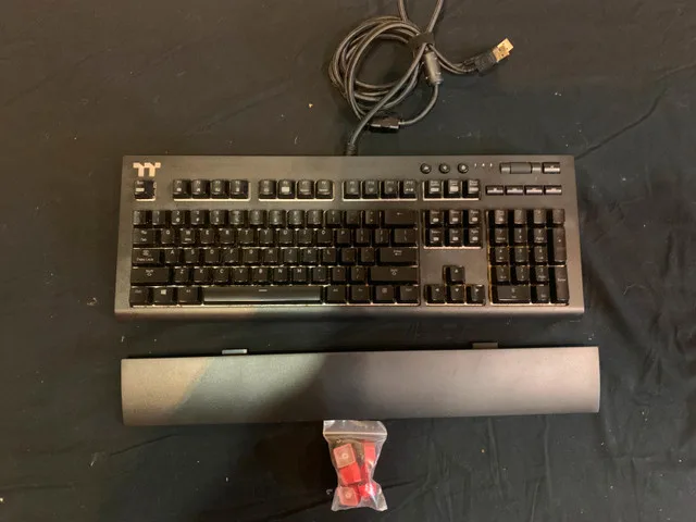 Thermaltake X1 RGB Mechanical Gaming Keyboard thumbnail