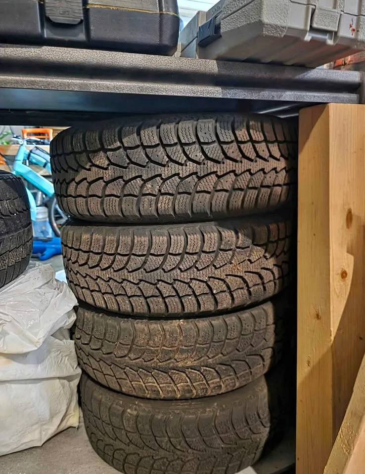 Rovelo RWS-677 studdable winter tires thumbnail