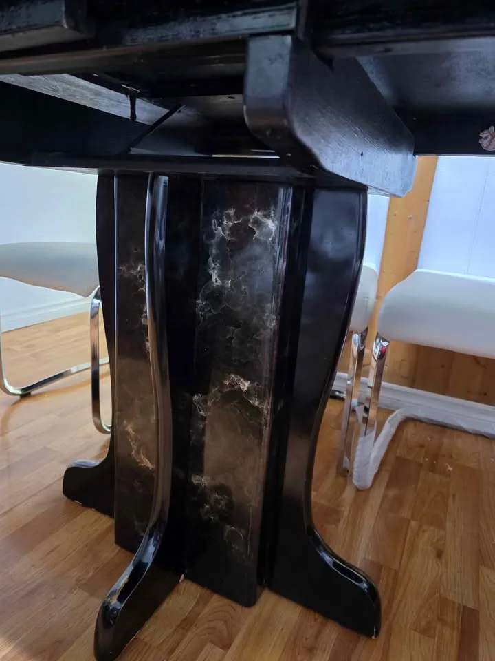 Expandable Dining Table – Seats 4 to 8 image indicator(5)