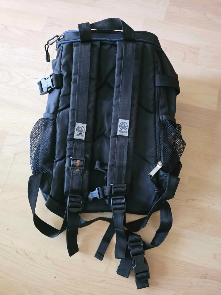 Skateboard Backpack image indicator(2)