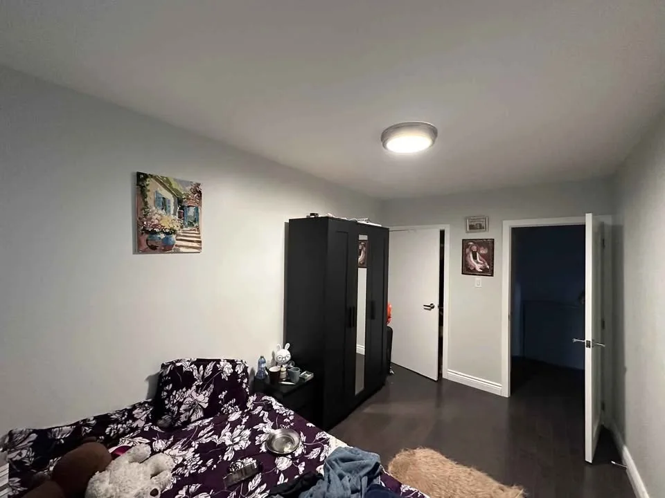 Room for rent image indicator(3)