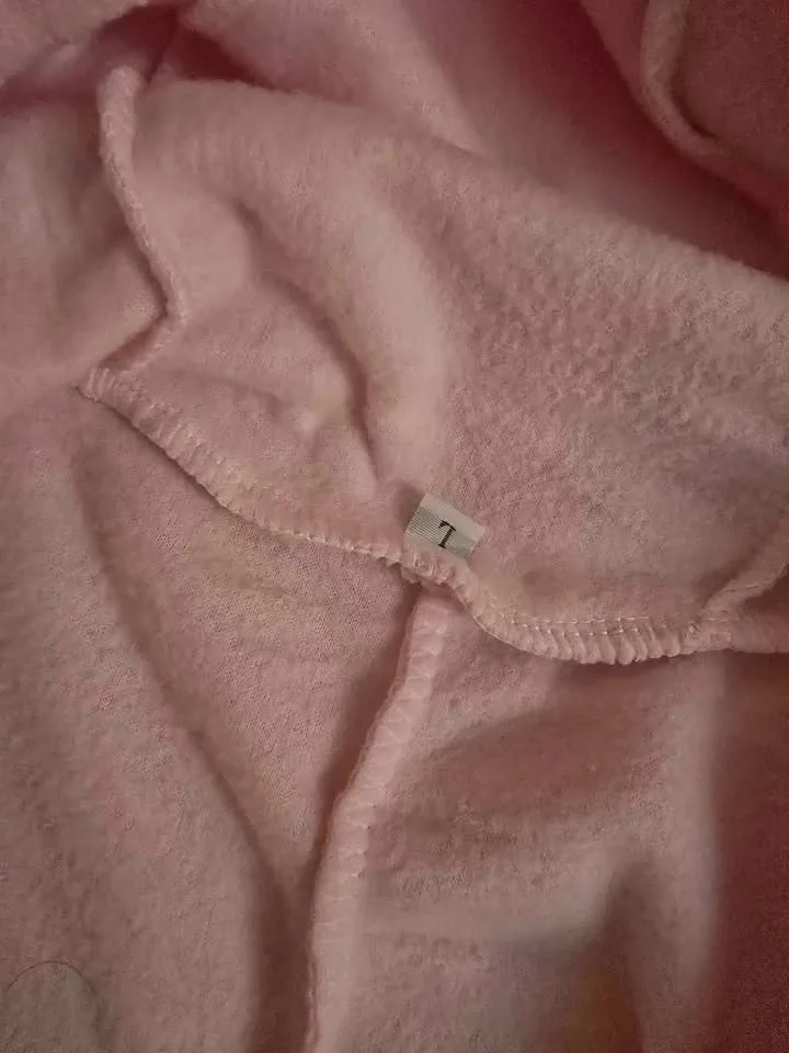 🐷 Cute Piggy Onesie Pajama | Size L | Brand New & Super Soft image indicator(3)