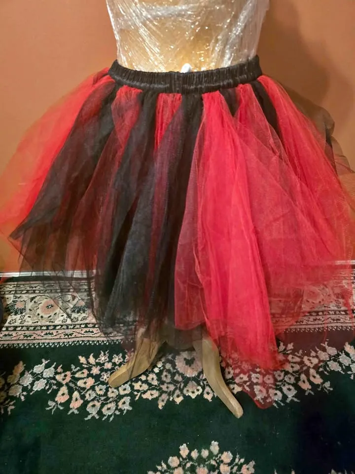 🎃 Halloween | Brand New Red & Black Tulle Tutu Skirt thumbnail