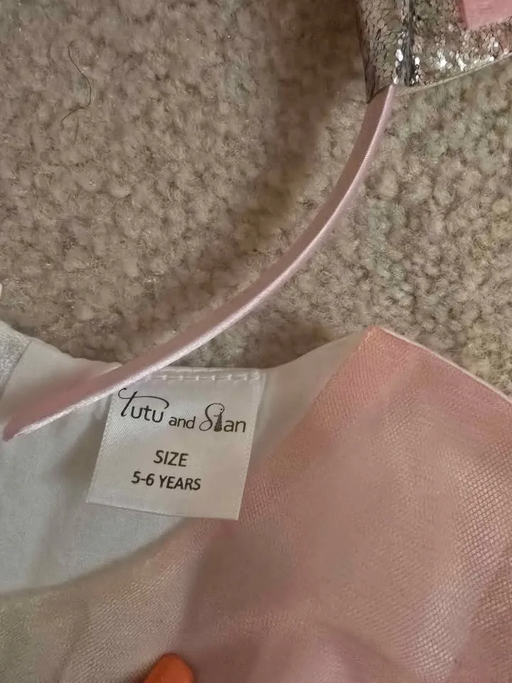 🦄 Halloween 🌈 Brand New Size 5–6 Unicorn Dress Costume image indicator(4)