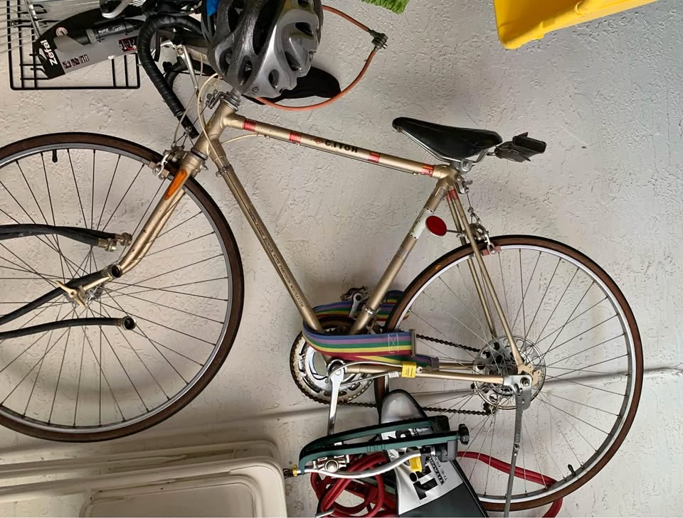 C. Itoch 1972 Vintage 10 Speed Road Bike 27”