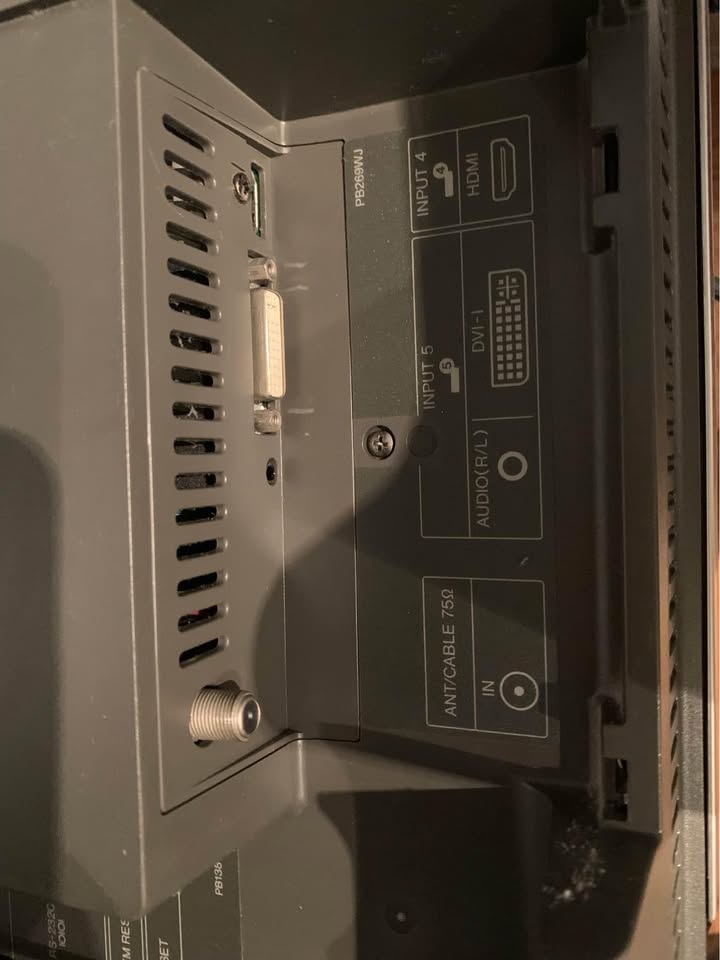 Sharp TV - photo 3
