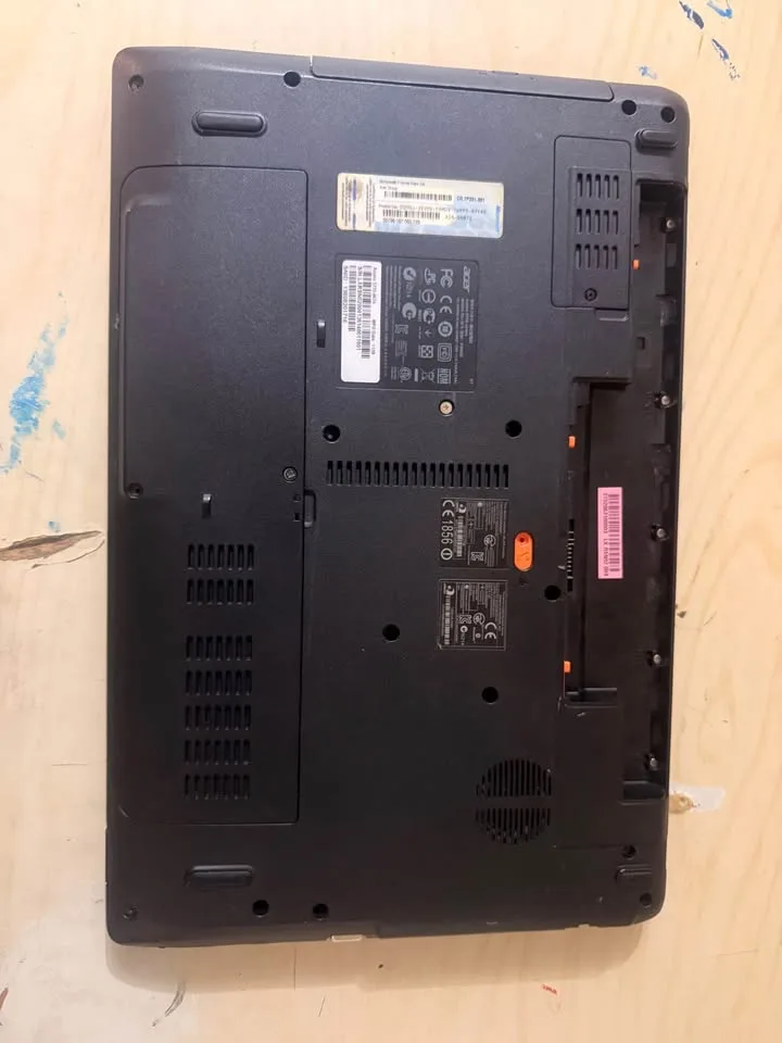 Acer laptop for parts or not working image indicator(5)