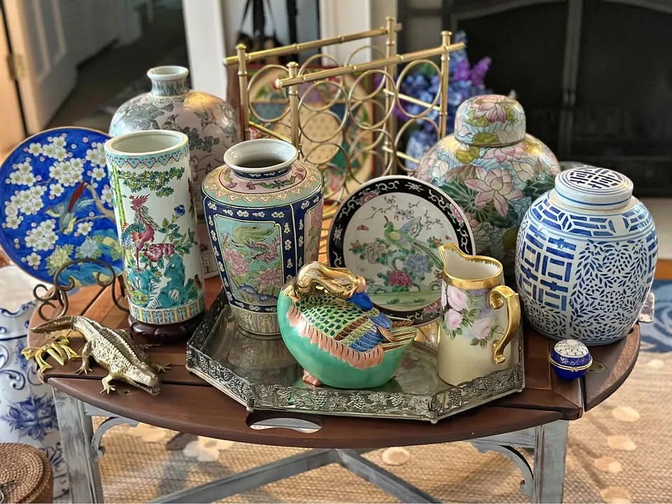 Chinoiserie and gran millennials decor MCM