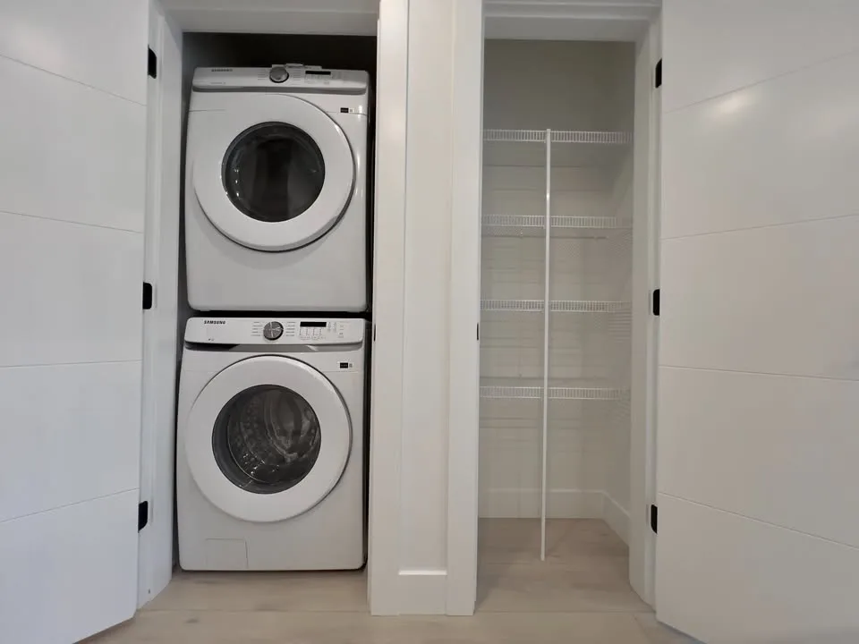 1 Bed 1 Bath Apartment For Rent image indicator(5)