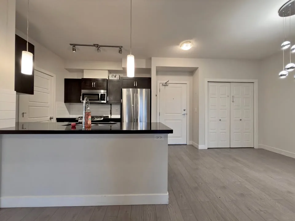 2 Beds 2 Baths - Apartment